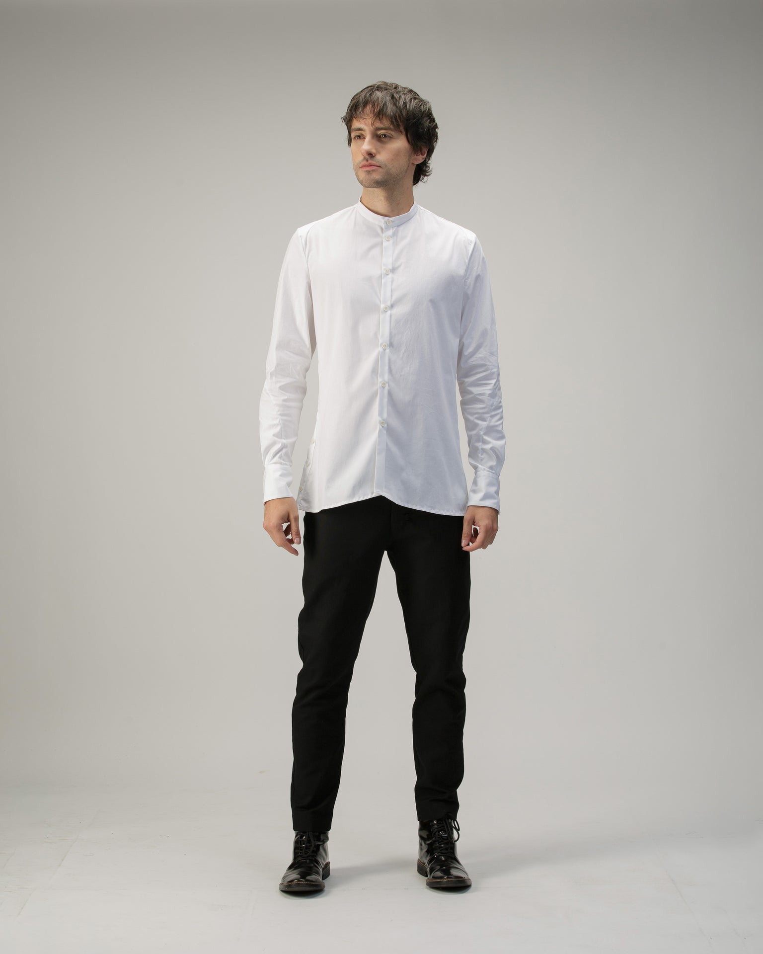 SLIM BUTTON UP SHIRT IN COTTON