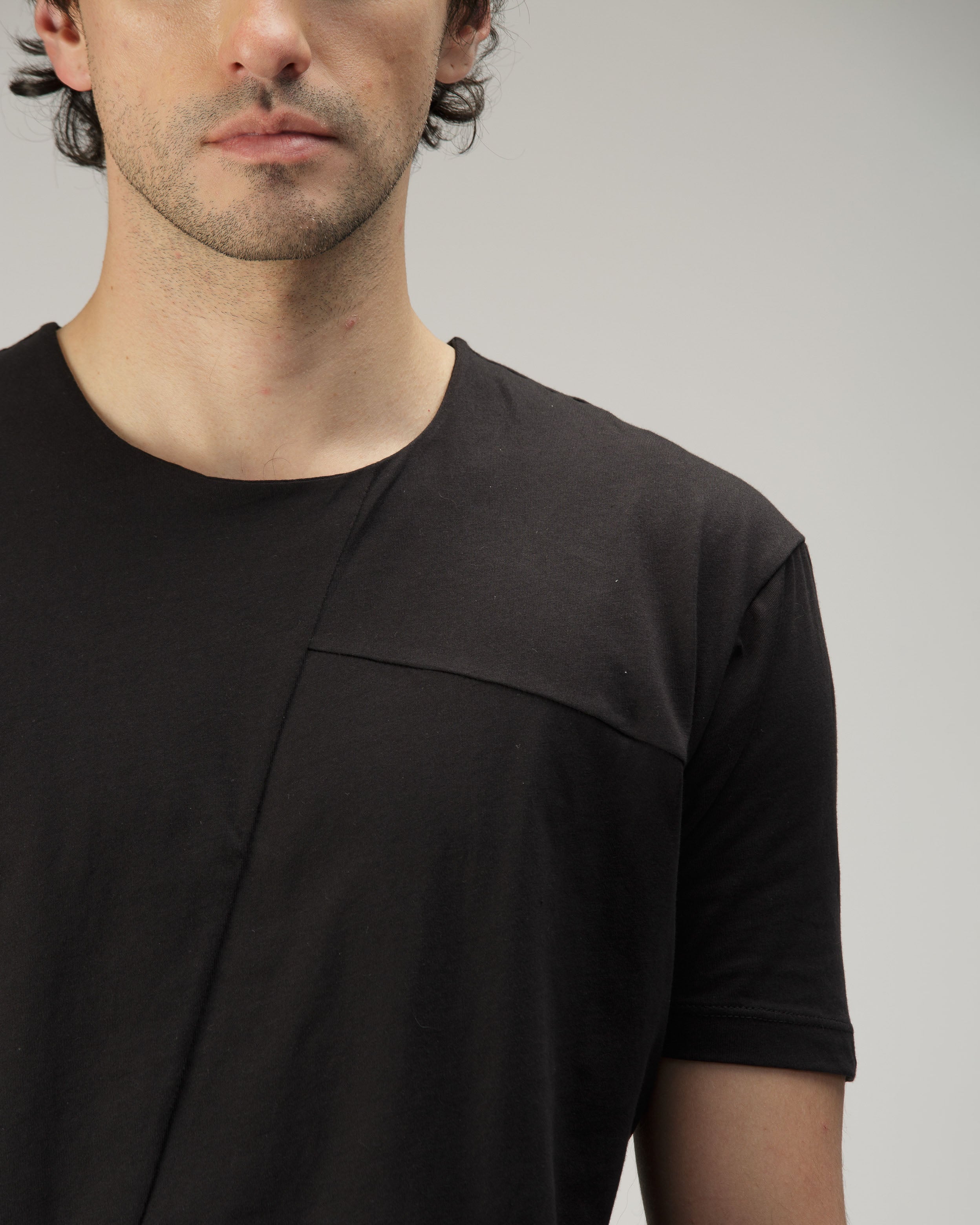 BLACK DOUBLE LAYER T-SHIRT