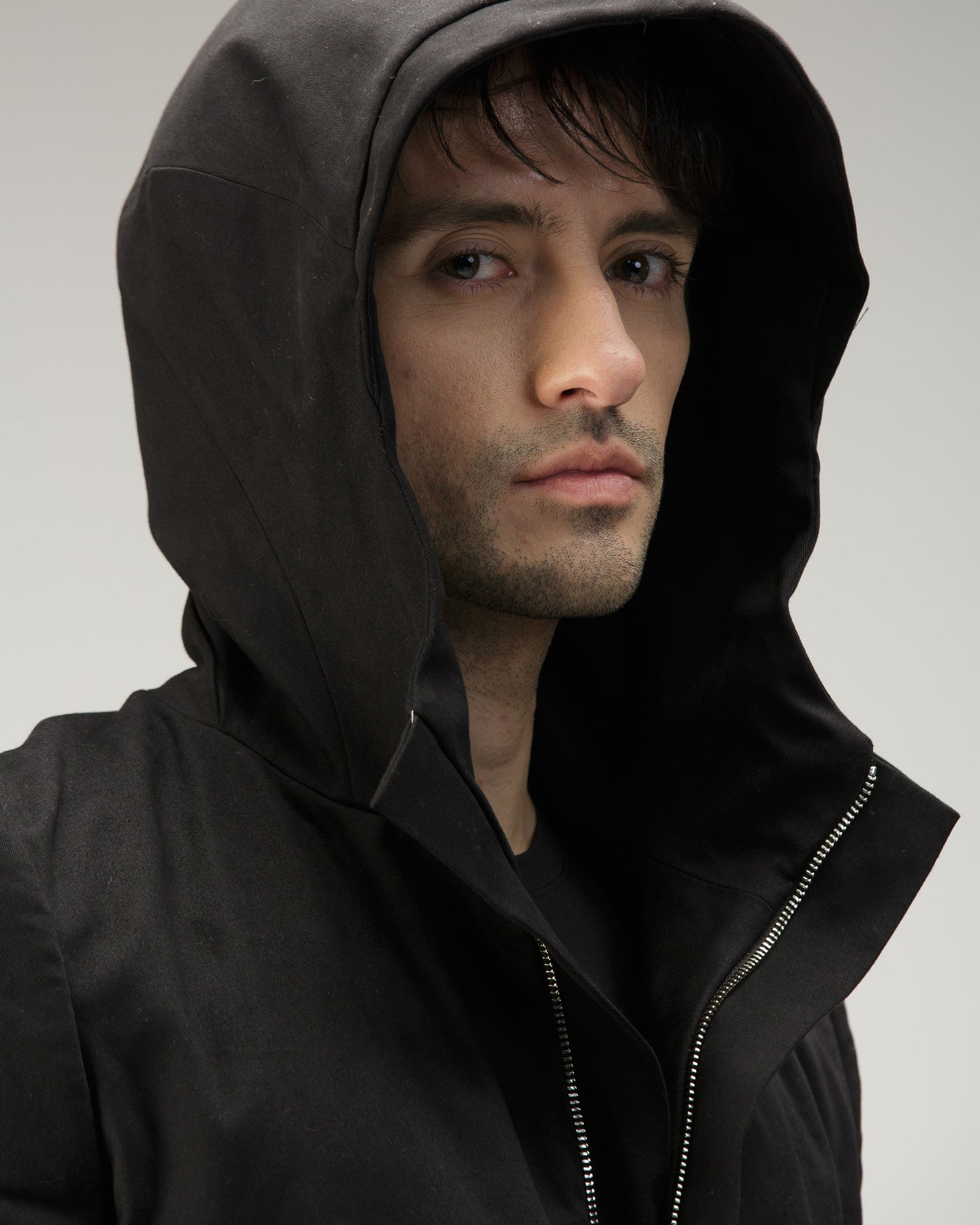 DIAPHRAGM HOODED JACKET IN COTTON