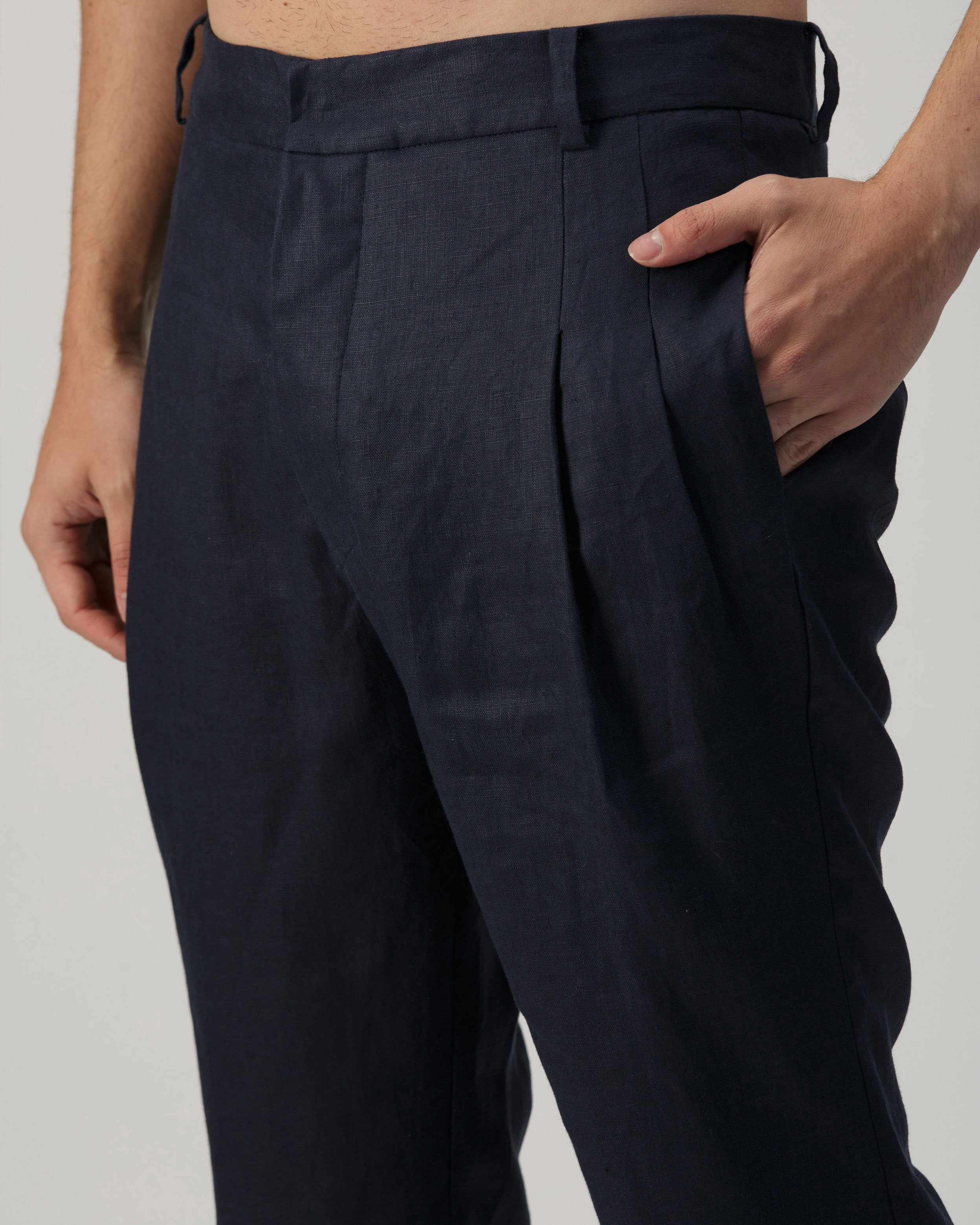 BLUE PLEATED WAISTBAND LINEN PANTS