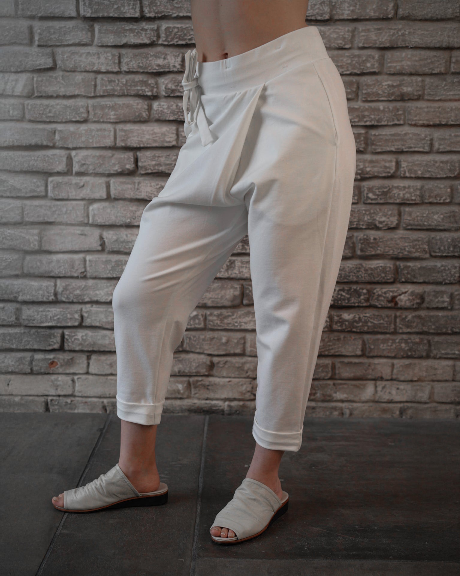 RELAXED CROSSED HAREM PANTS IN COTTON