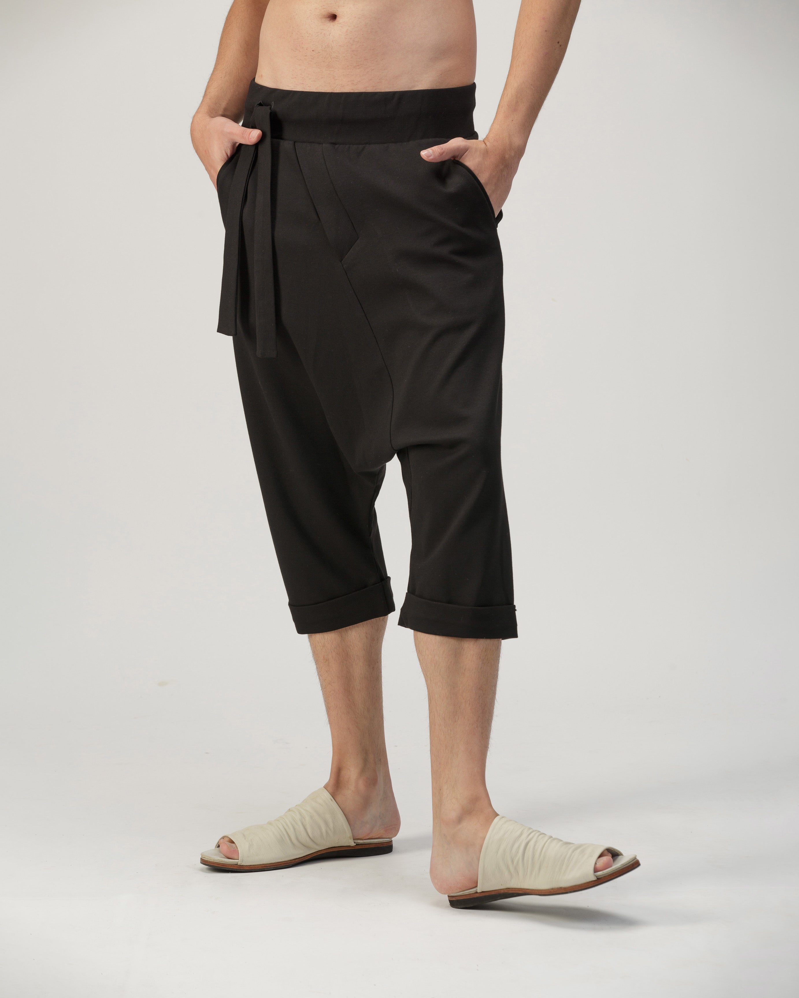 BLACK TORNADO SHORTS