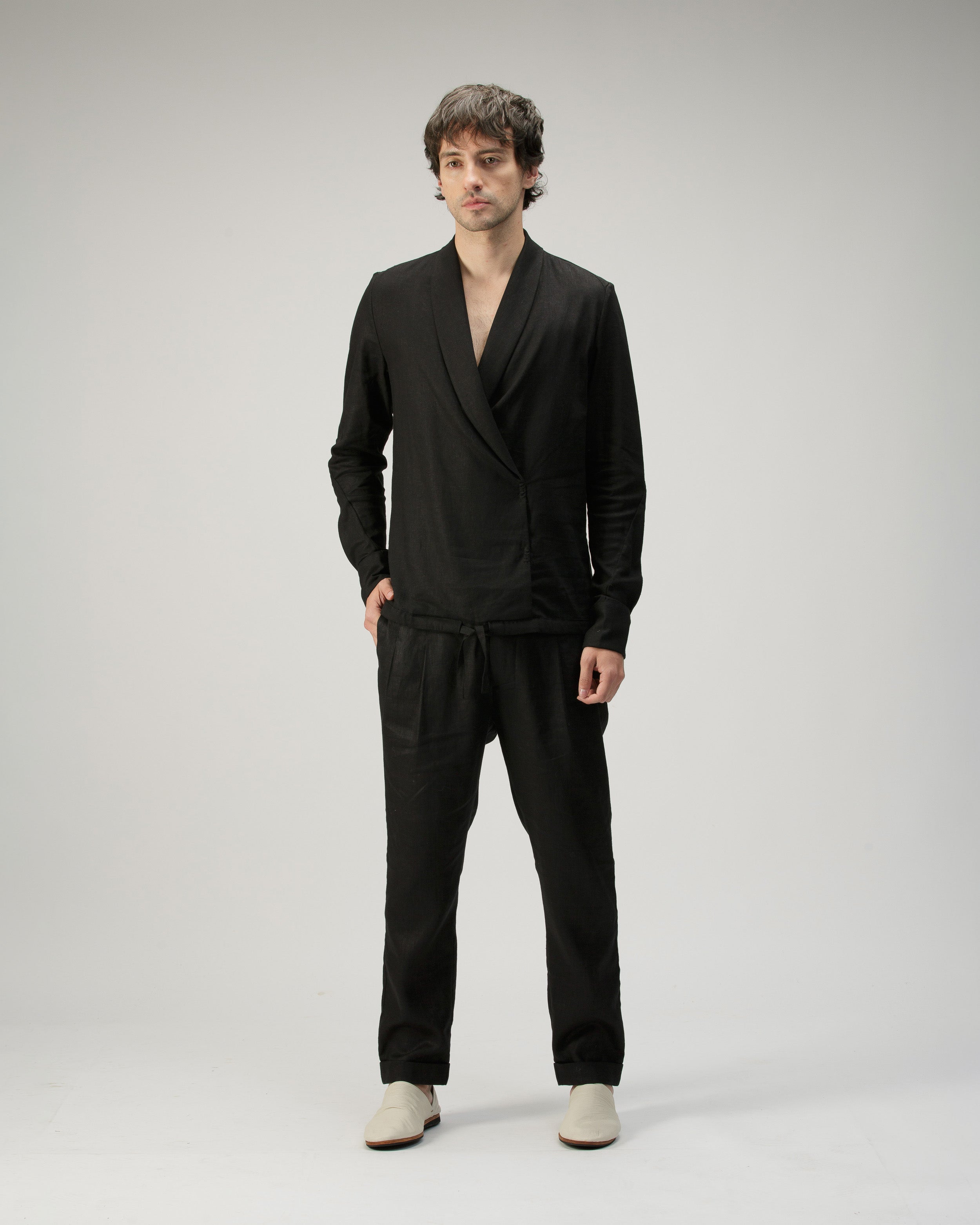 BLACK CROSSED SMOKING COLLAR SHIRT