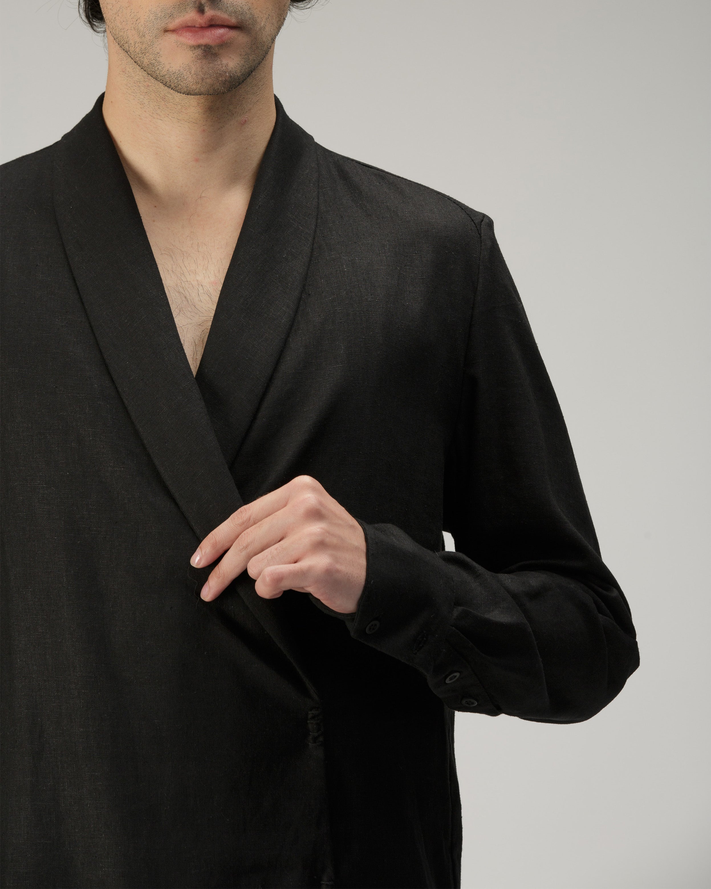 BLACK CROSSED SMOKING COLLAR SHIRT