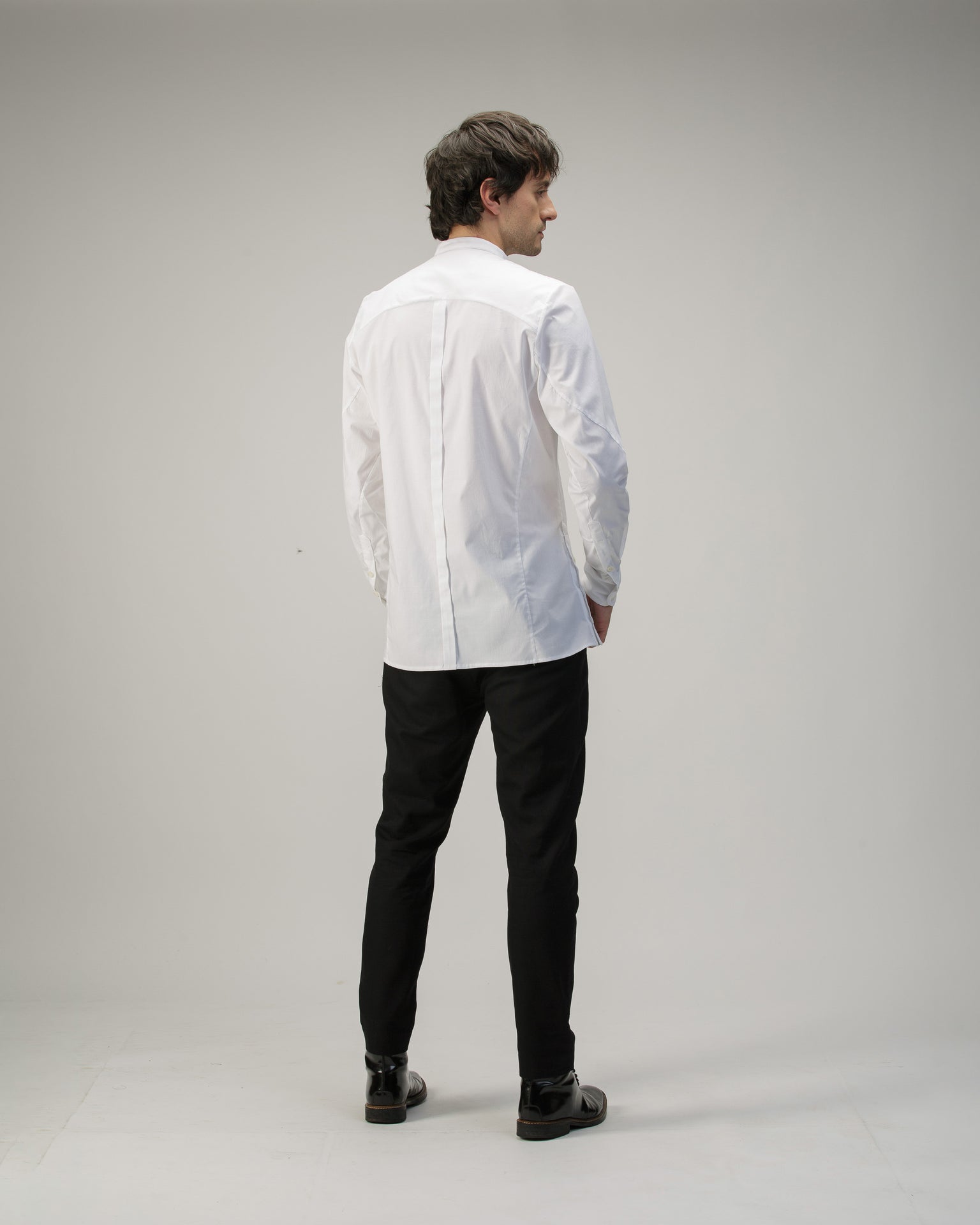 SLIM BUTTON UP SHIRT IN COTTON
