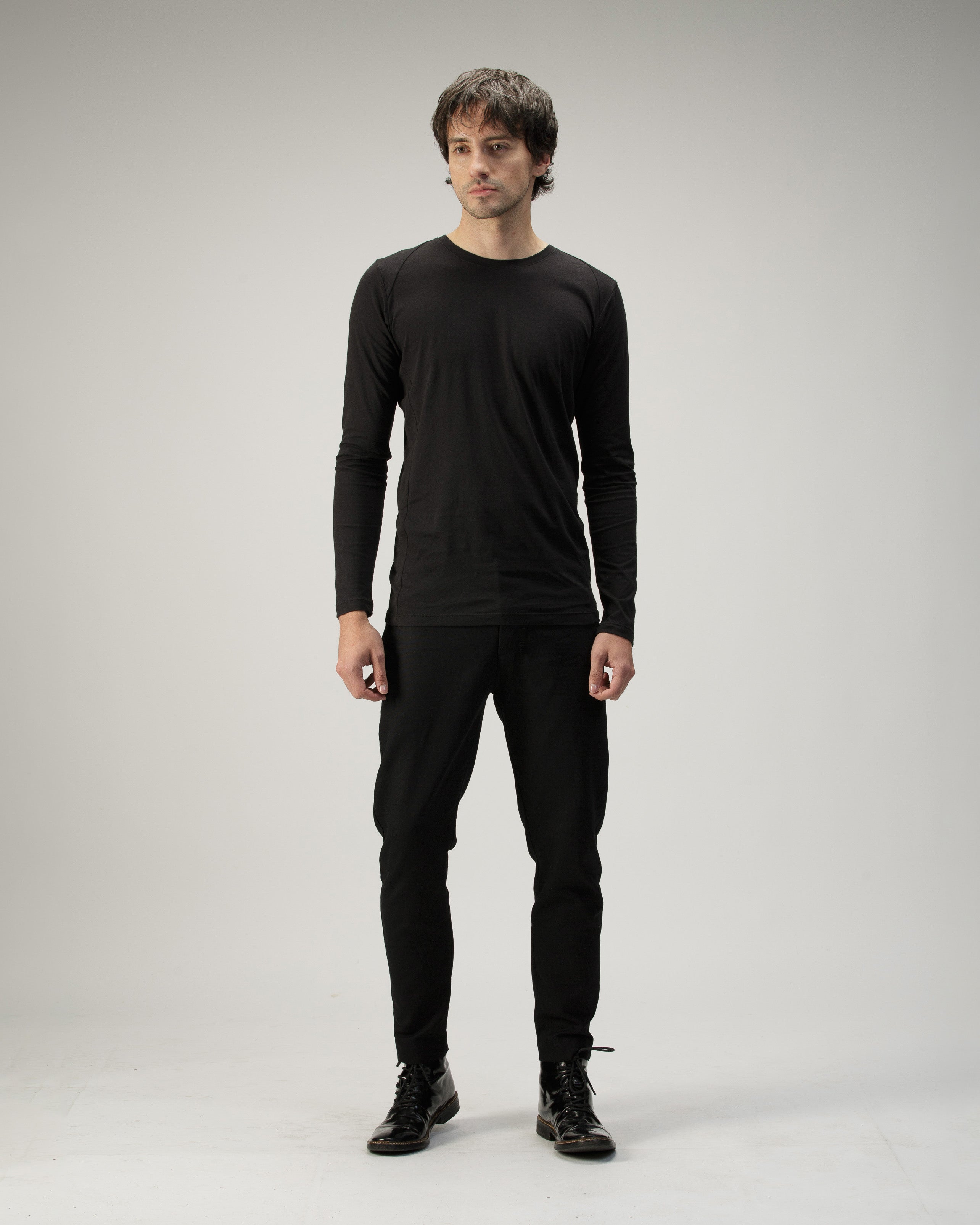 BLACK LONG SLEEVE ARMOUR T-SHIRT