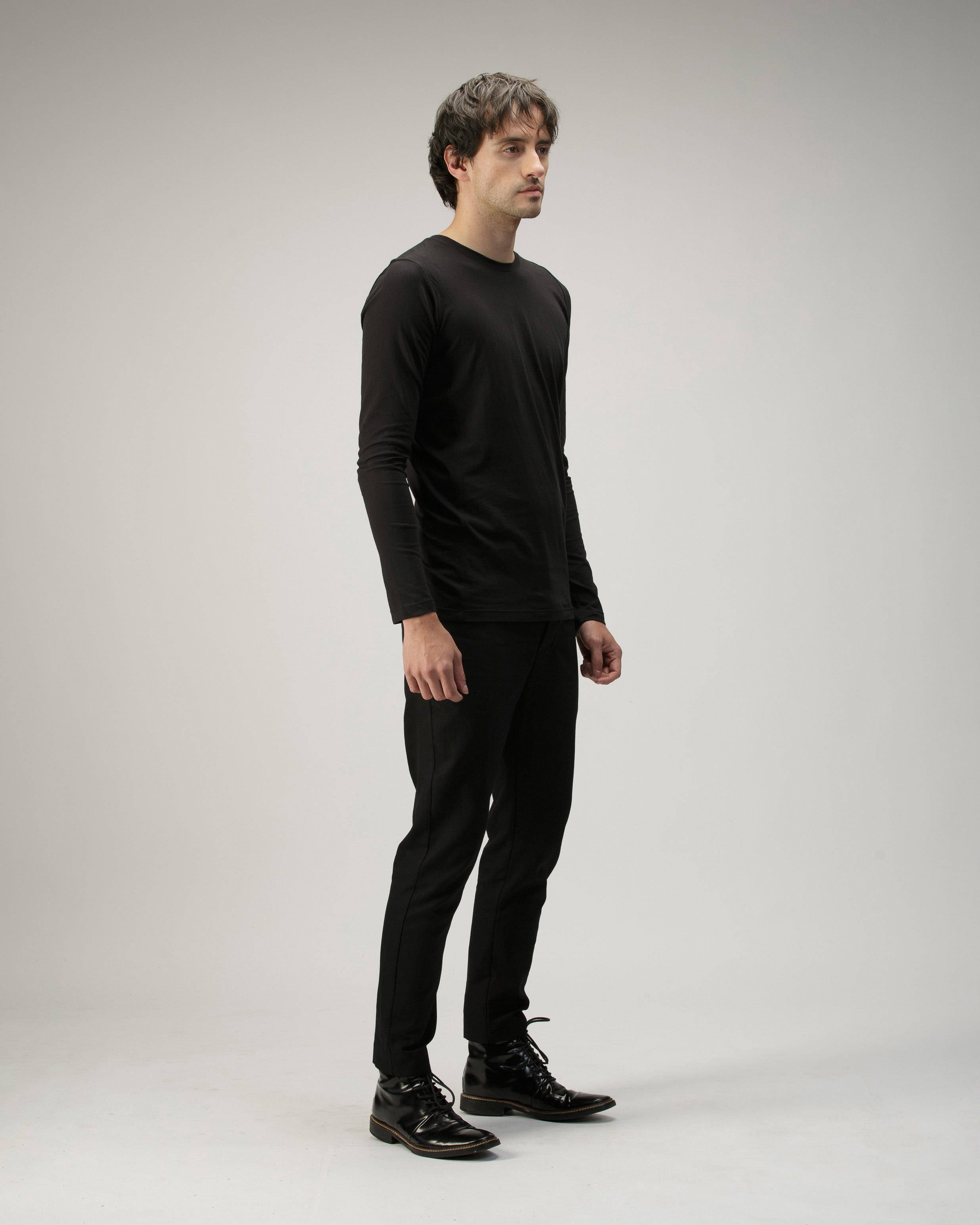 BLACK LONG SLEEVE ARMOUR T-SHIRT