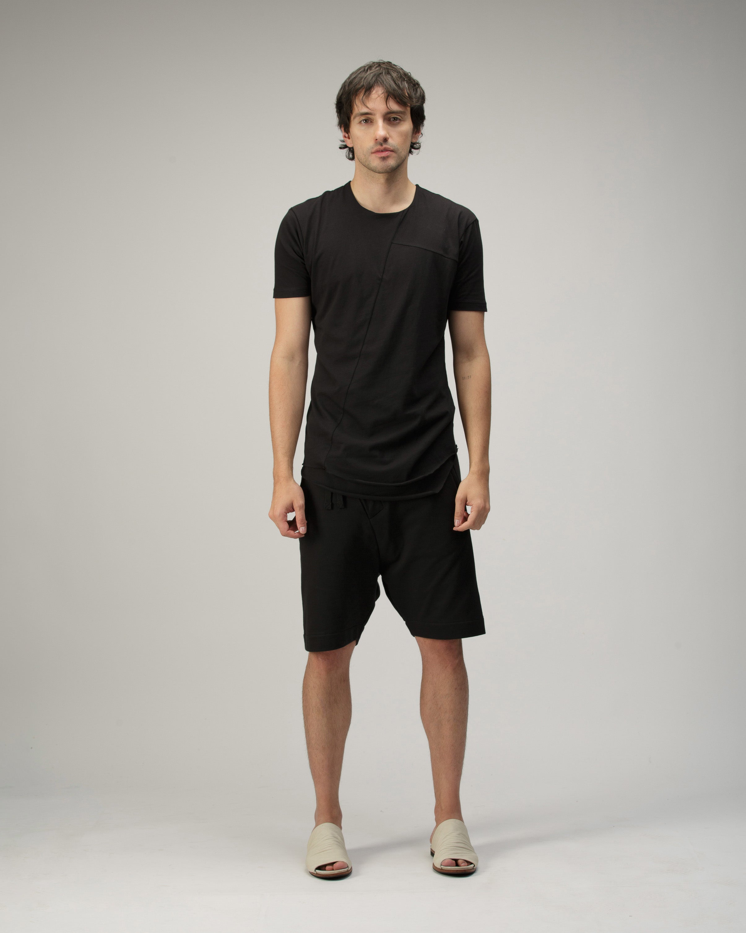 BLACK DOUBLE LAYER T-SHIRT