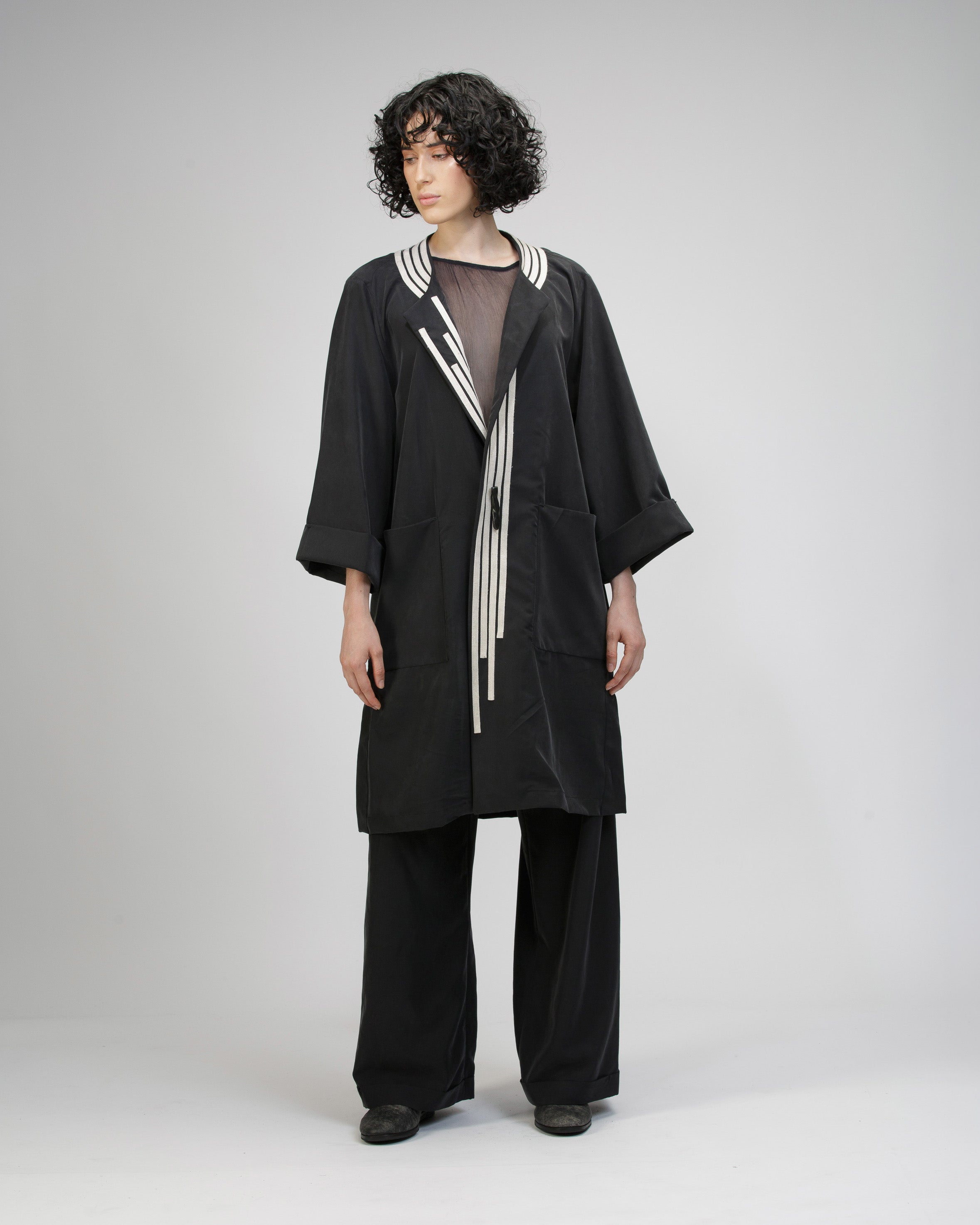 UNISEX BLACK LINEN QUIMBAYA KIMONO