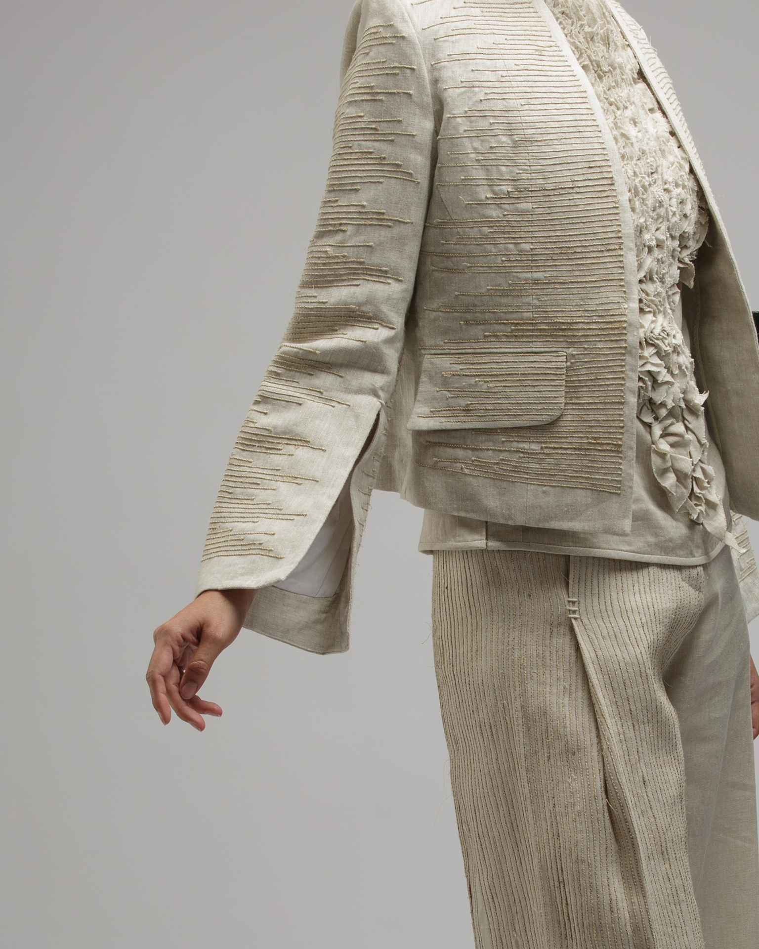 TIGER EMBROIDERED JACKET IN LINEN