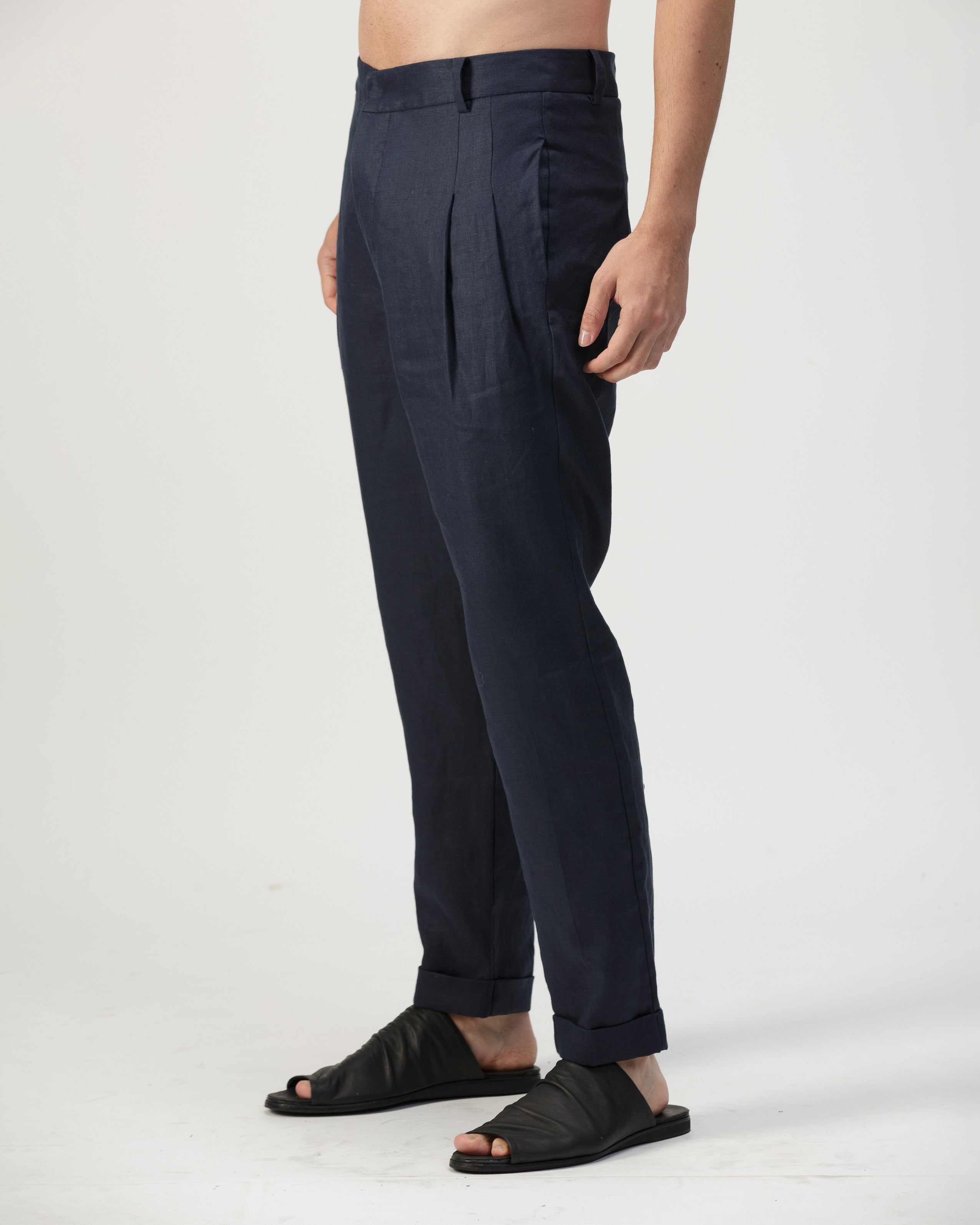 BLUE PLEATED WAISTBAND LINEN PANTS
