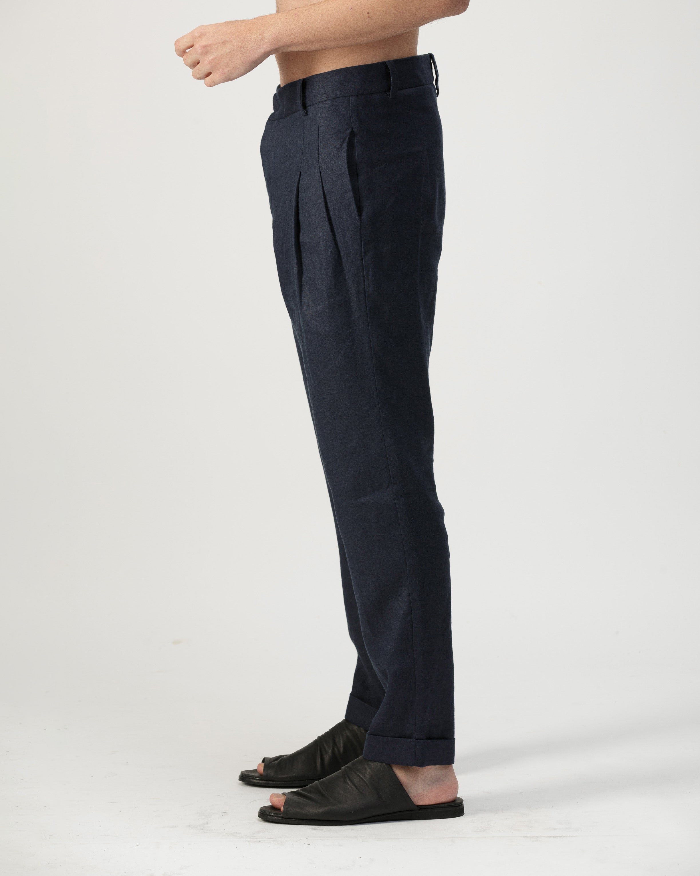 BLUE PLEATED WAISTBAND LINEN PANTS