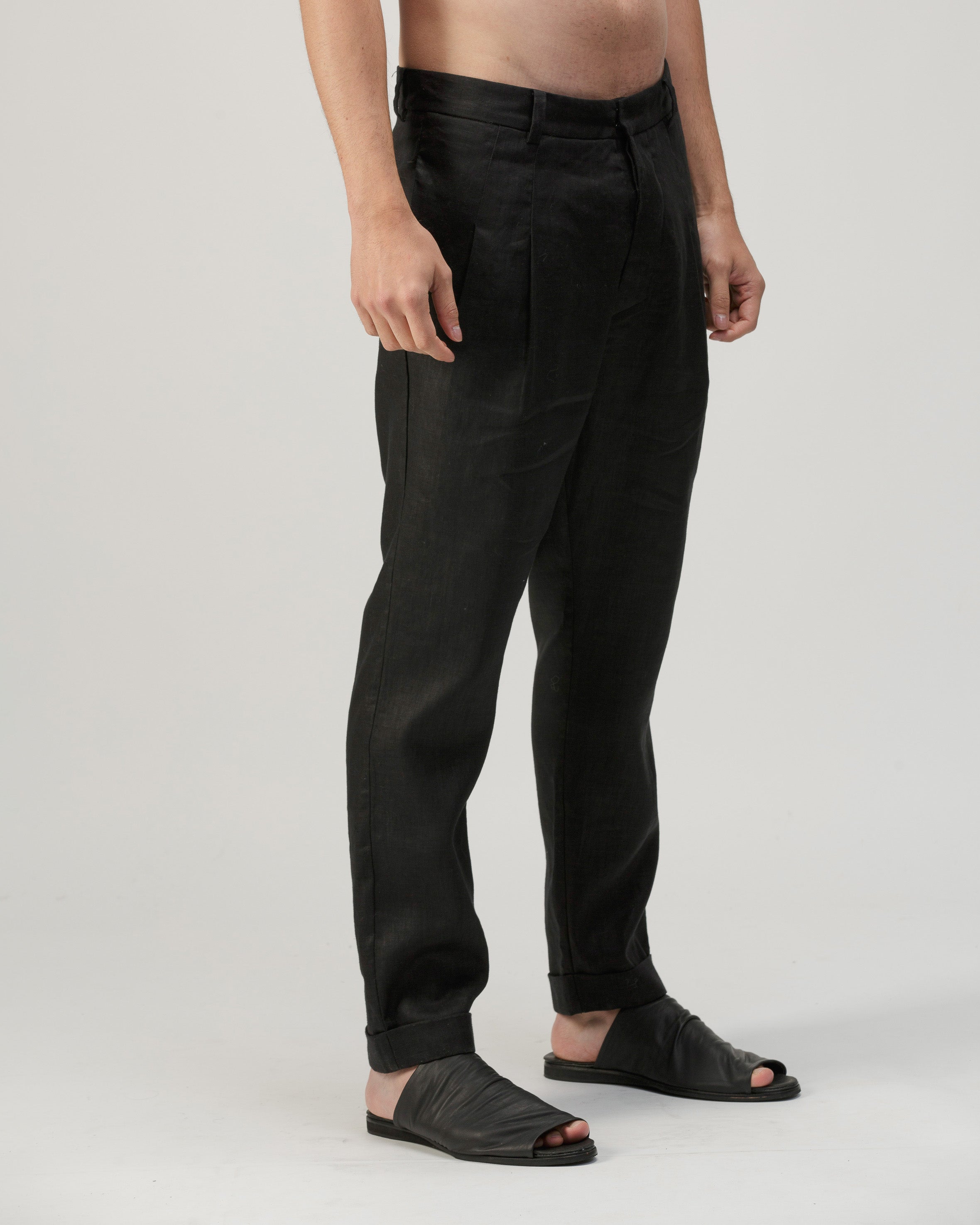 BLACK PLEATED WAISTBAND LINEN PANTS