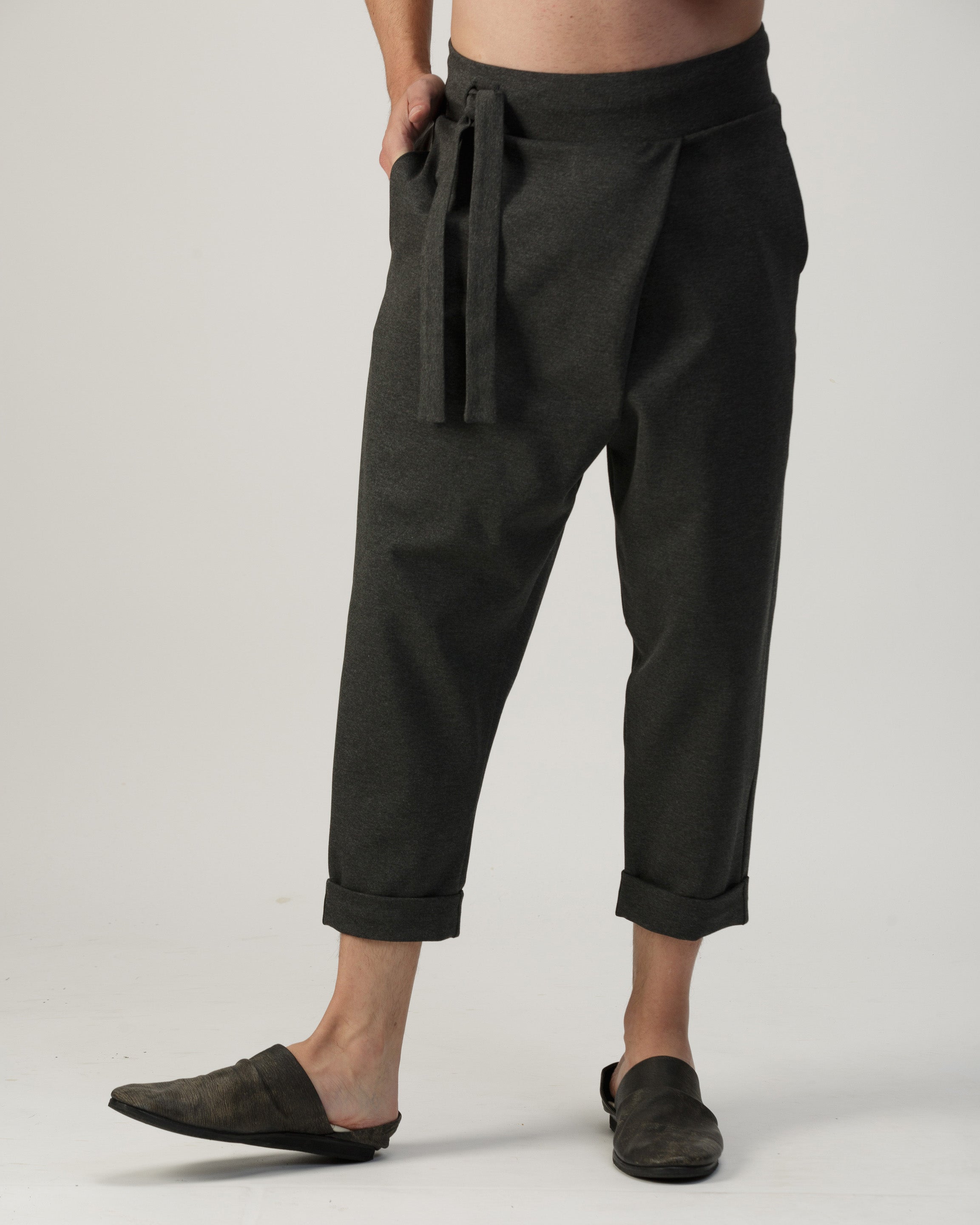 GREY RELAXED FIT CROSSED PANTS