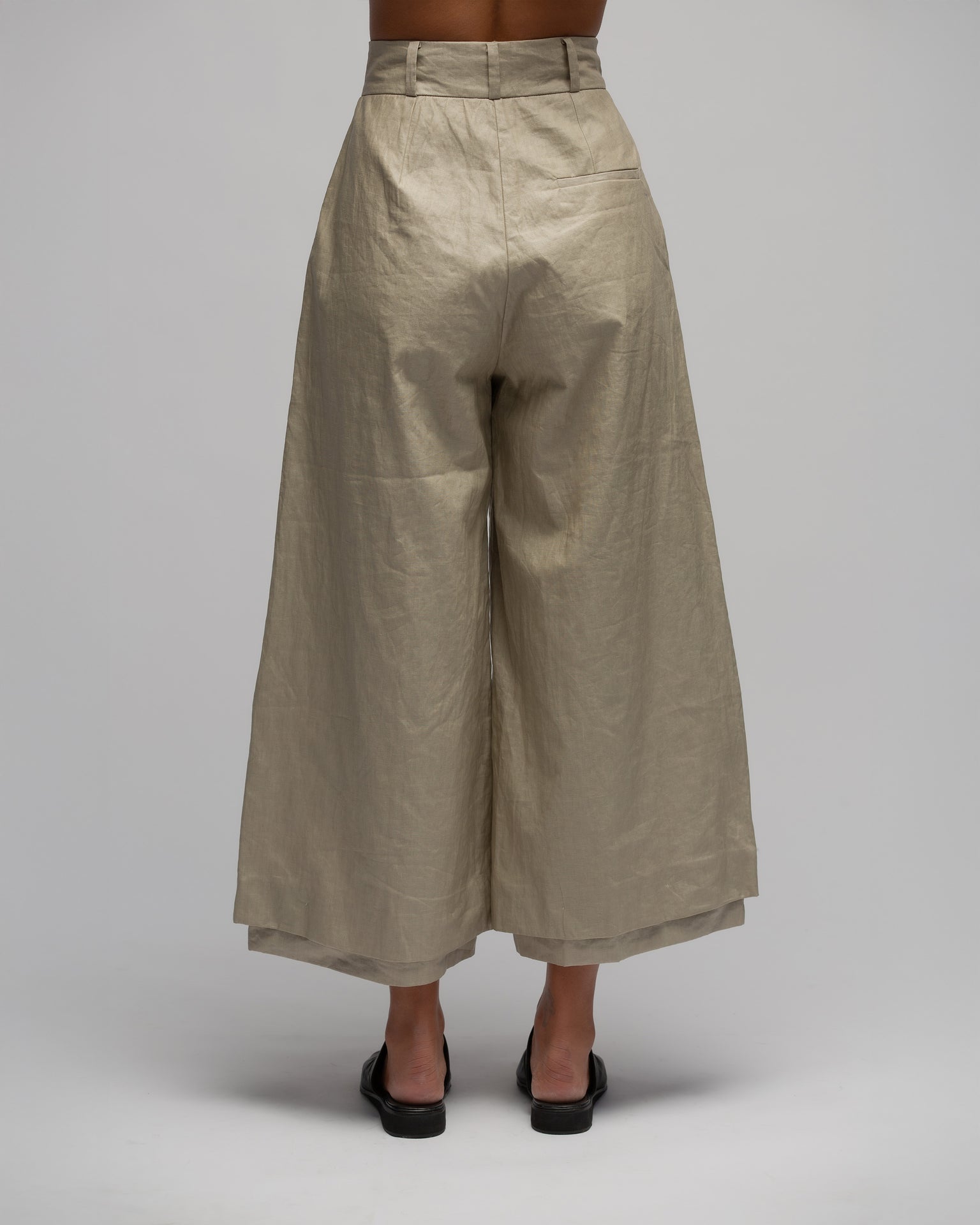 WIDE PLUS WAXED LINEN TROUSERS