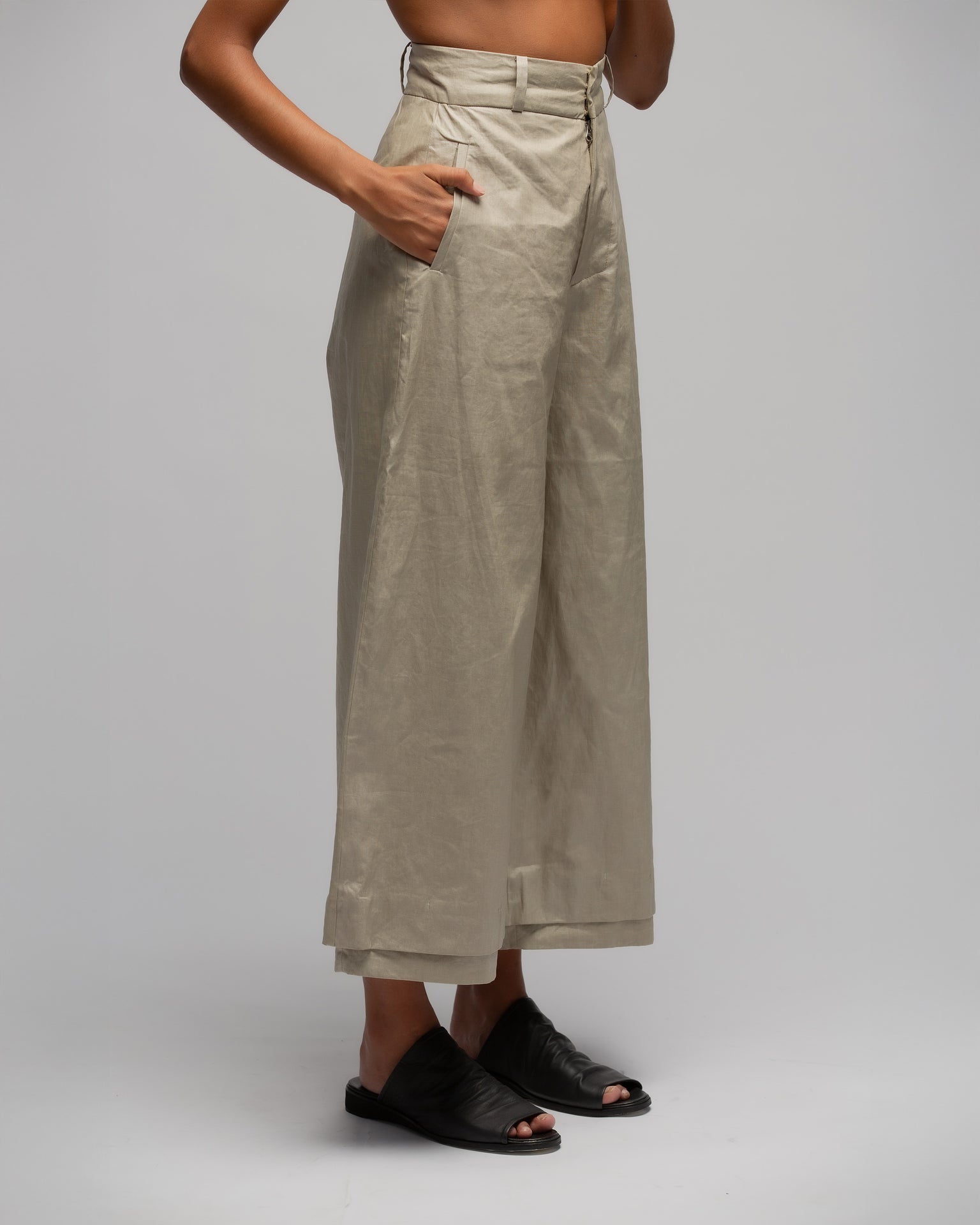 WIDE PLUS WAXED LINEN TROUSERS