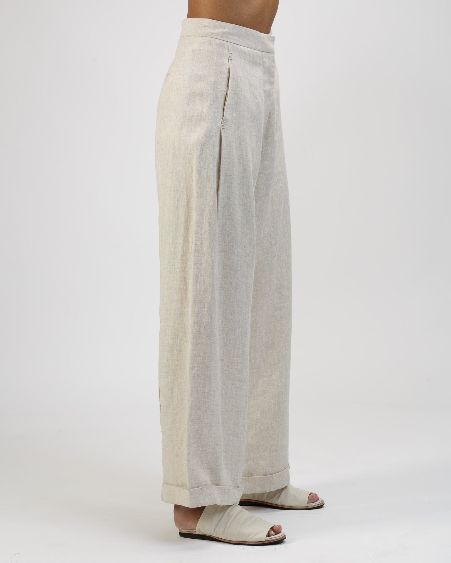 WIDE FIT PLEATED LINEN PANTS