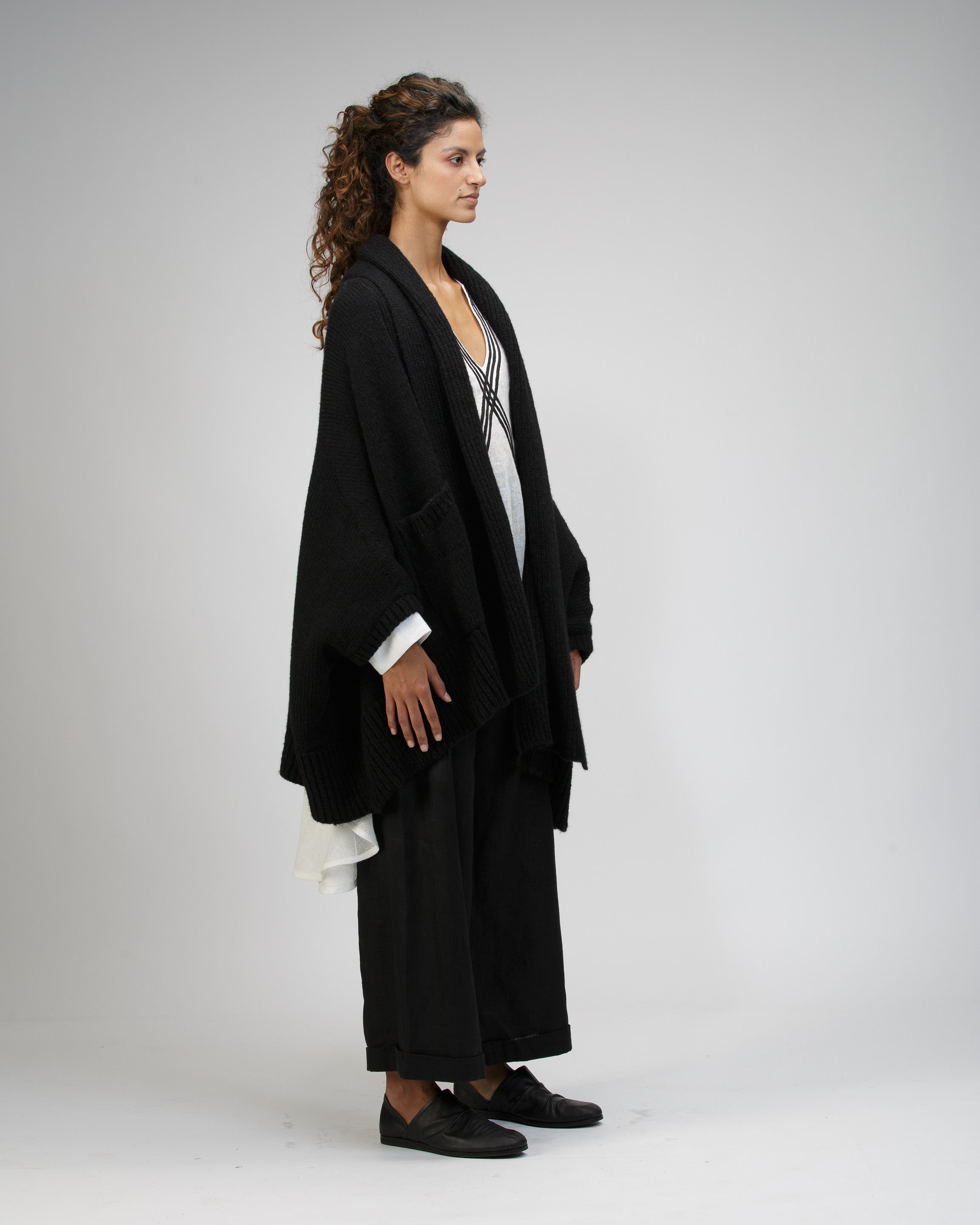BLACK TRIANGLE CARDIGAN